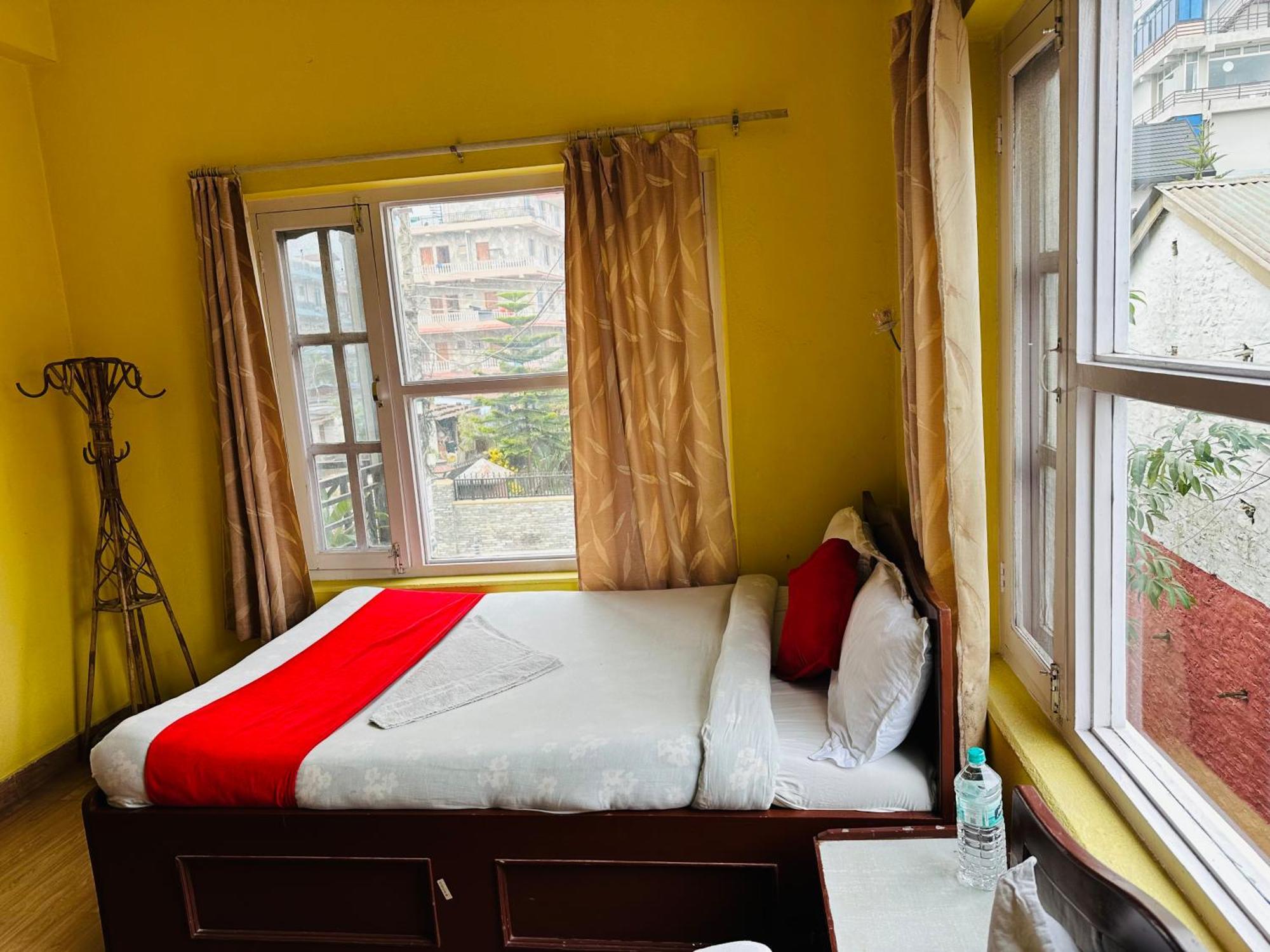 Hotel The Billabong Garden Pokhara Eksteriør bilde
