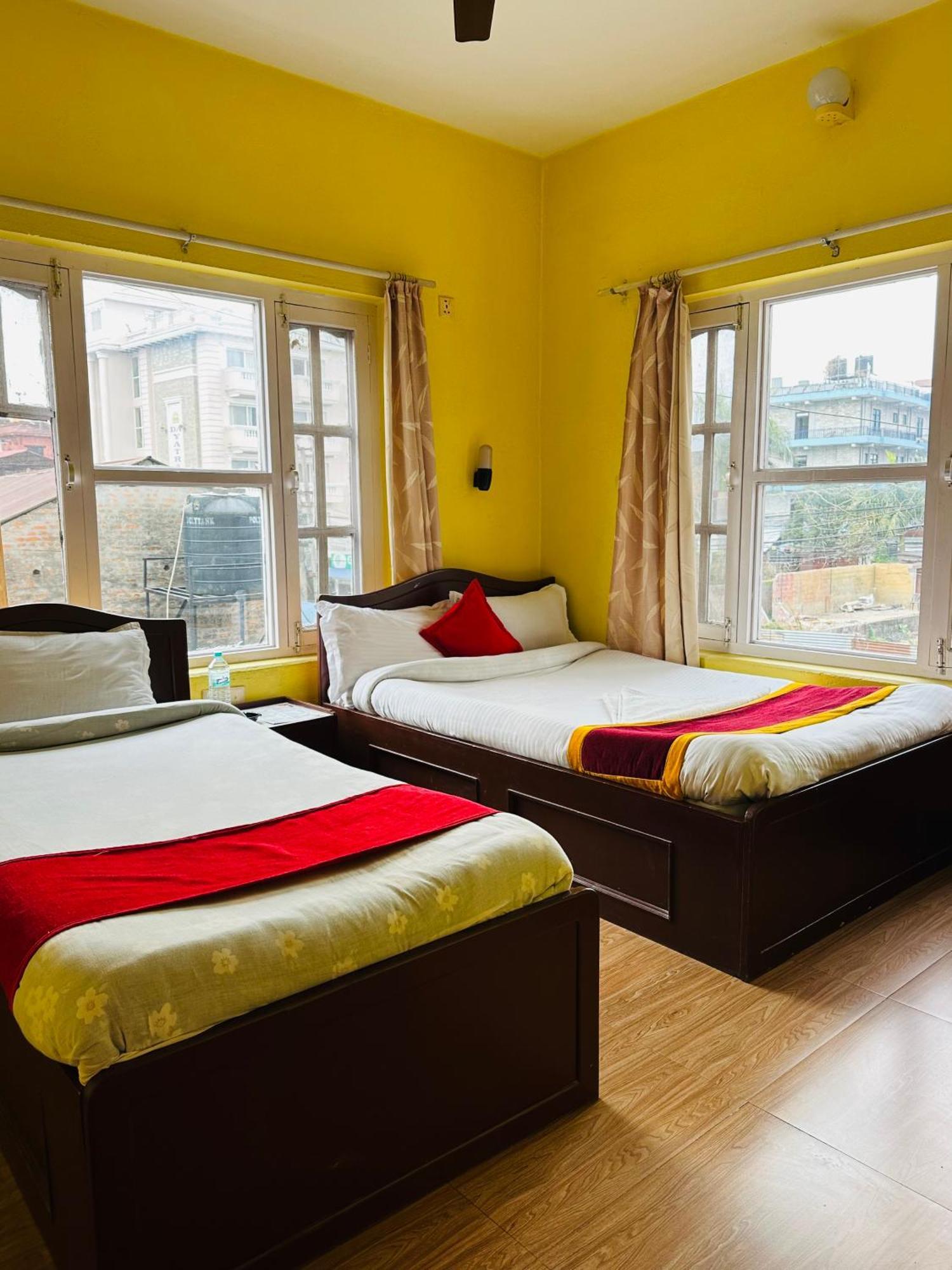 Hotel The Billabong Garden Pokhara Eksteriør bilde
